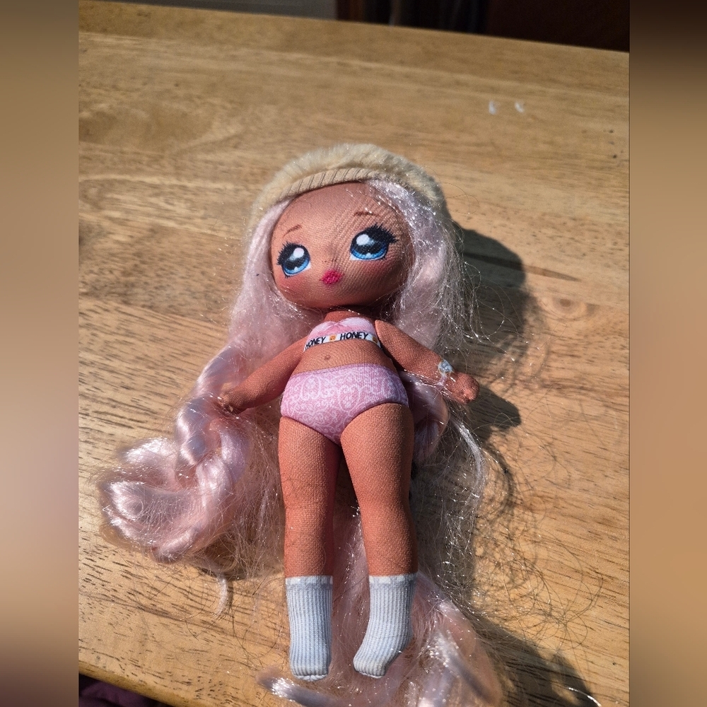 Na! Na! Na! Surprise Minis Sarah Snuggles